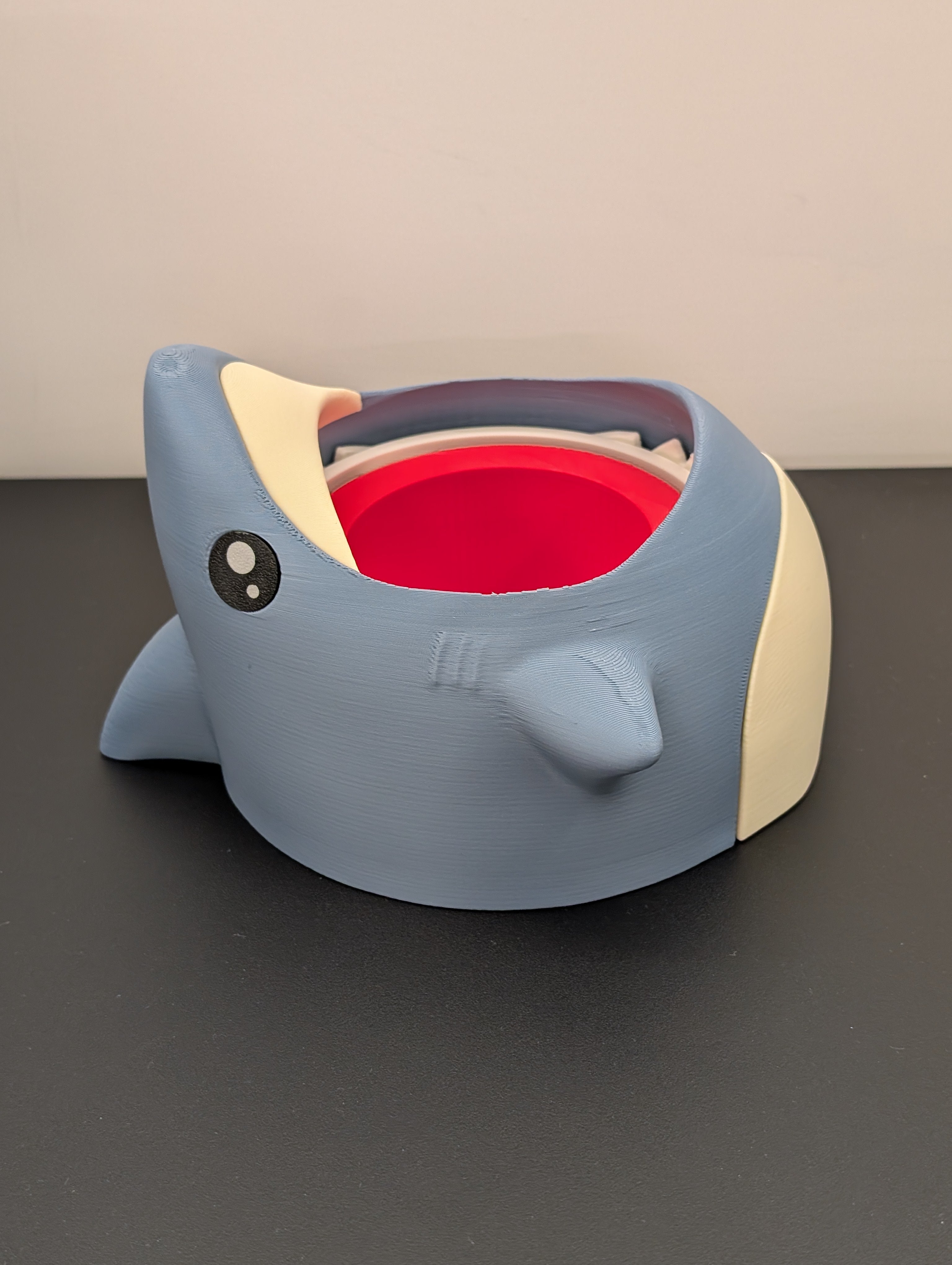 Sharky, lo squalo portalattine