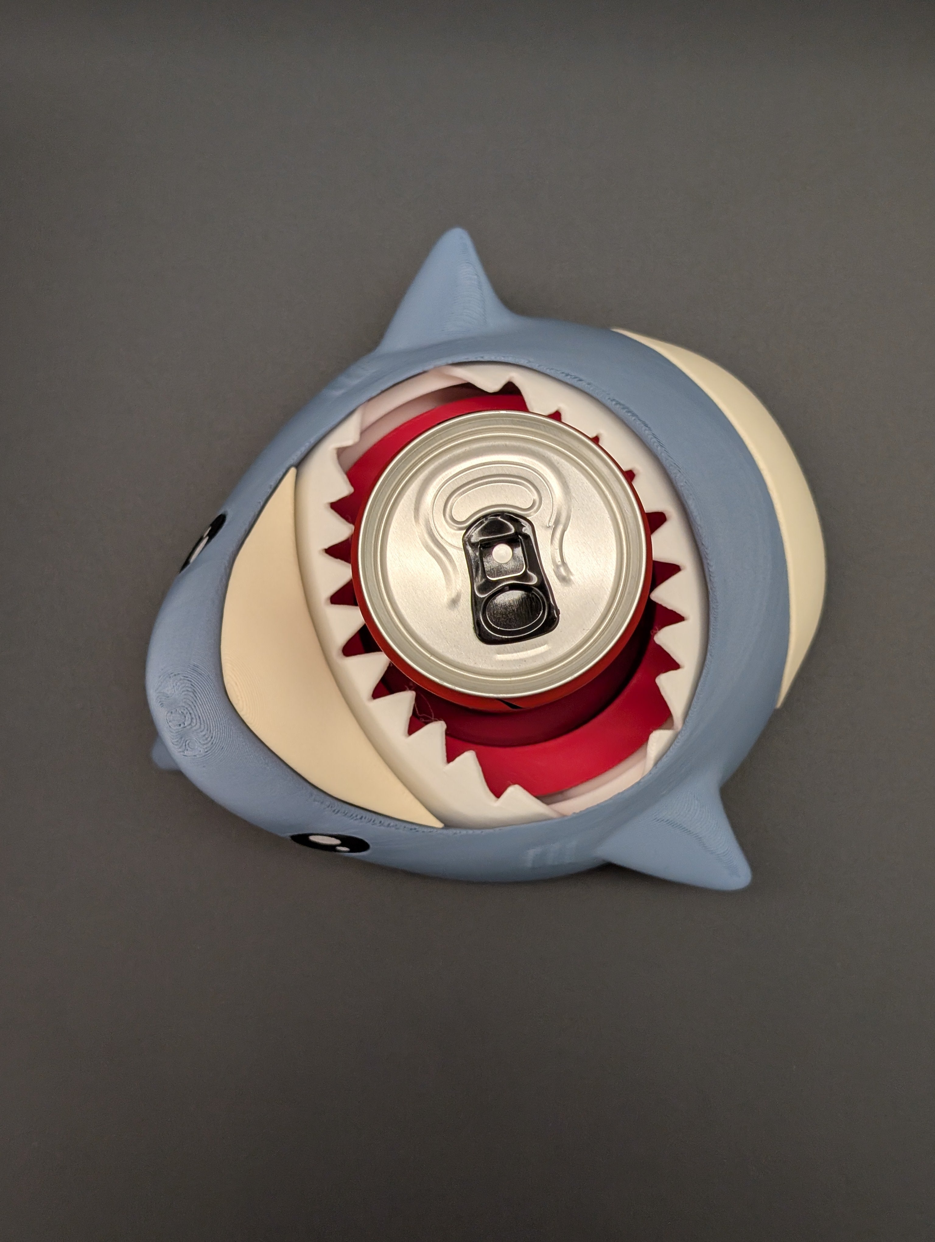 Sharky, lo squalo portalattine